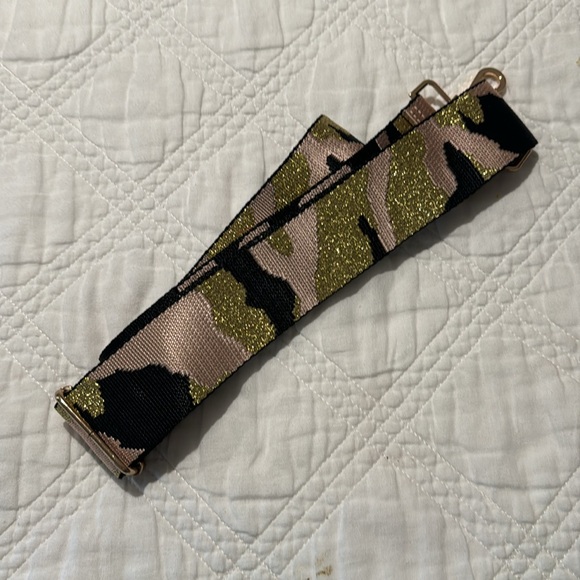 Accessories - Picture 2 of 2